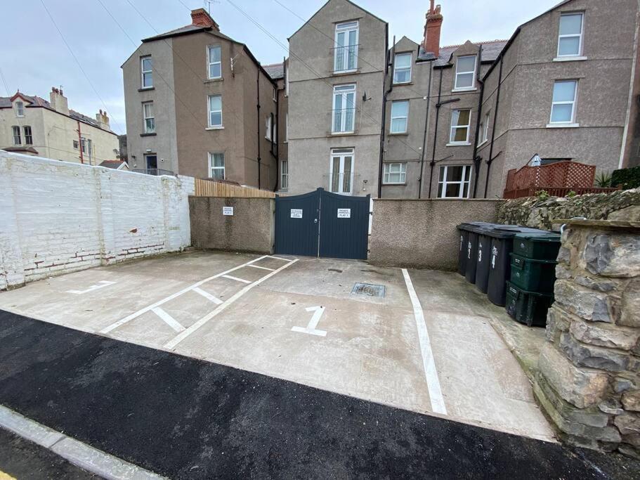 Central Llandudno, Private Parking Near To Beach, Pier & Shops エクステリア 写真